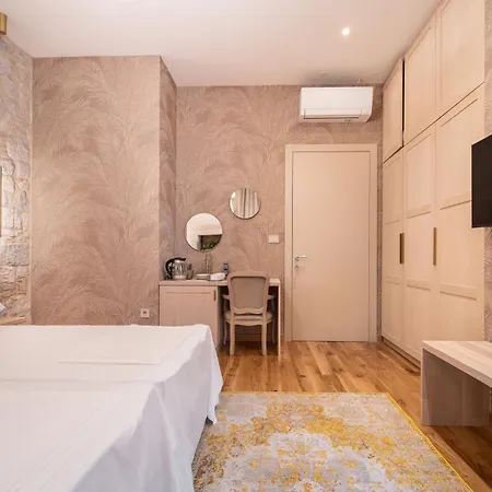 Tifani Luxury 3
